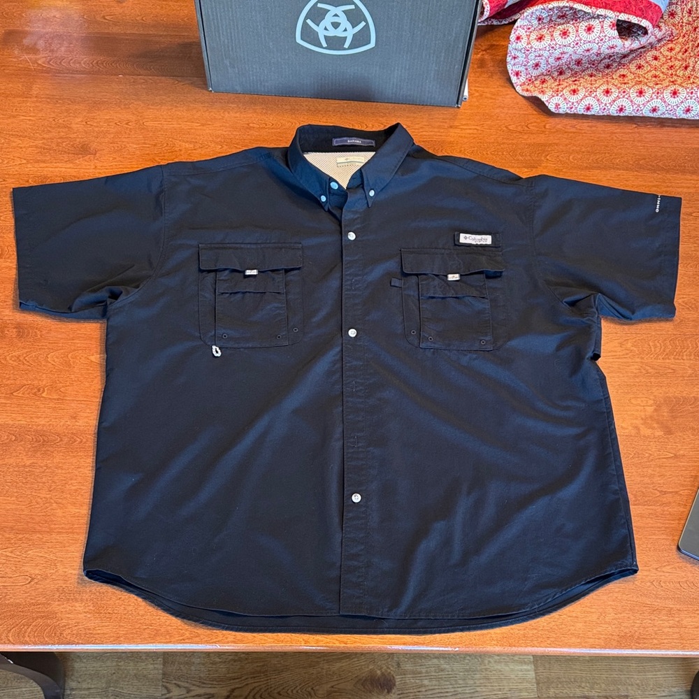 Columbia PFG Men's Black Short Sleeve Shirt